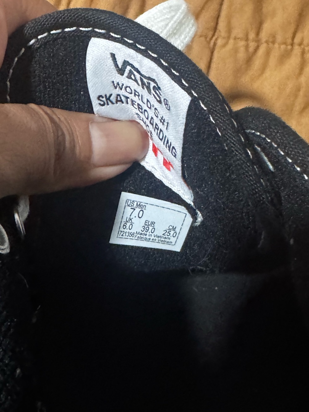 Vans - Picture 2 of 7